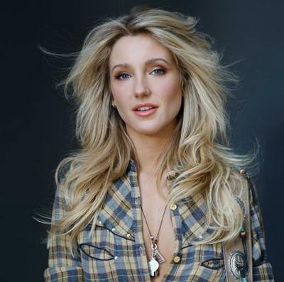 Whitney Duncan photo