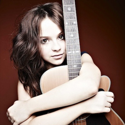 Gabrielle Aplin photo